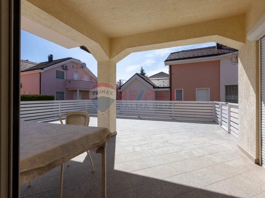 Palma rent mg 2709