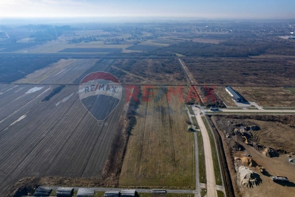Građevinsko zemljište, Ivanić-Grad, 15549 m2