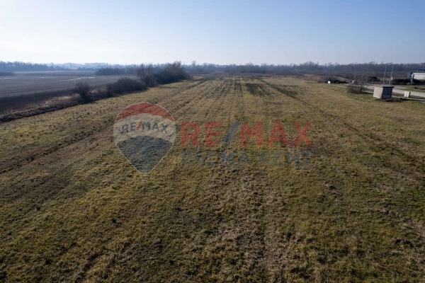 Građevinsko zemljište, Ivanić-Grad, 15549 m2